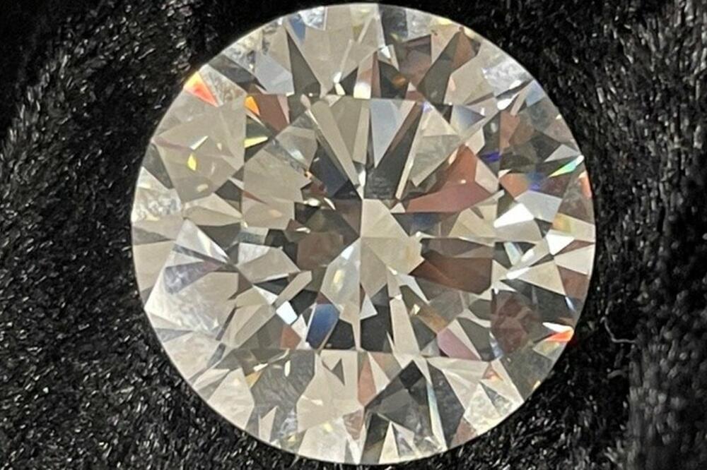 Mjerenje u karatima je povezano sa težinom kamena: Teži dijamanti imaju veću vrijednost, Foto: Featonby's Auctioneers