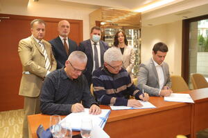 Direktori Luke Bar, Srbija Kargo i Montecargo potpisali sporazum o...