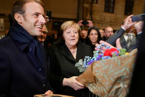 Merkel u oproštajnoj poseti Francuskoj