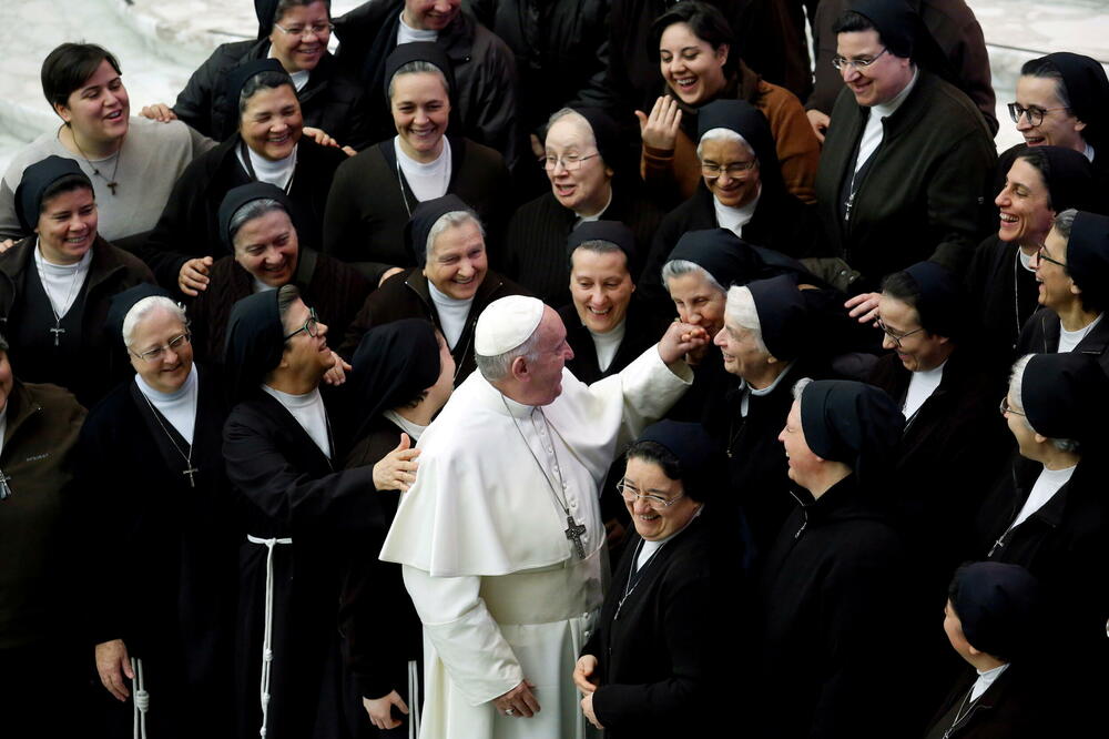 Papa je posljednjih godina imenovao nekoliko žena na visoke funkcije u Vatikanu, Foto: Rojters