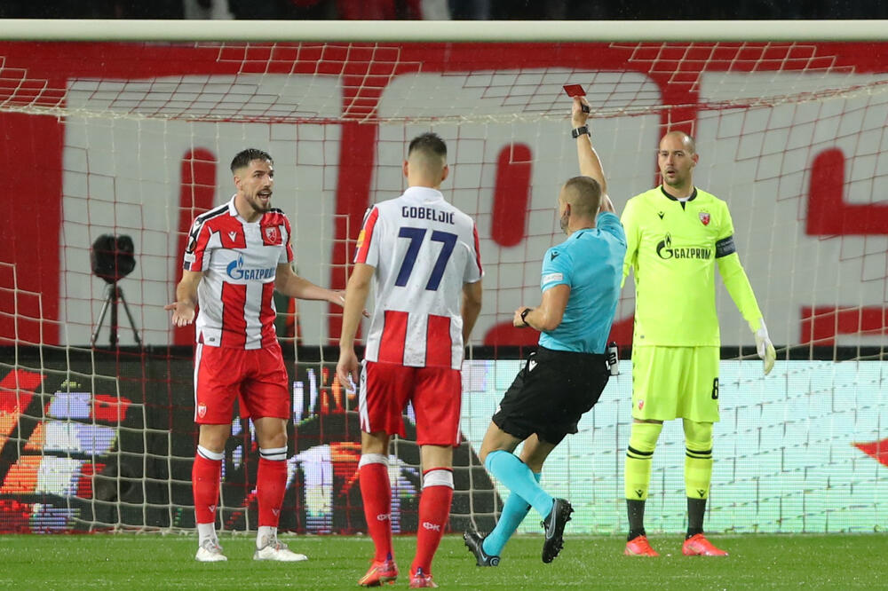 Crveni karton Degeneku, Foto: Reuters