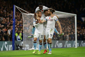 Kiks Čelsija na "Stamfordu", prva pobjeda Noriča