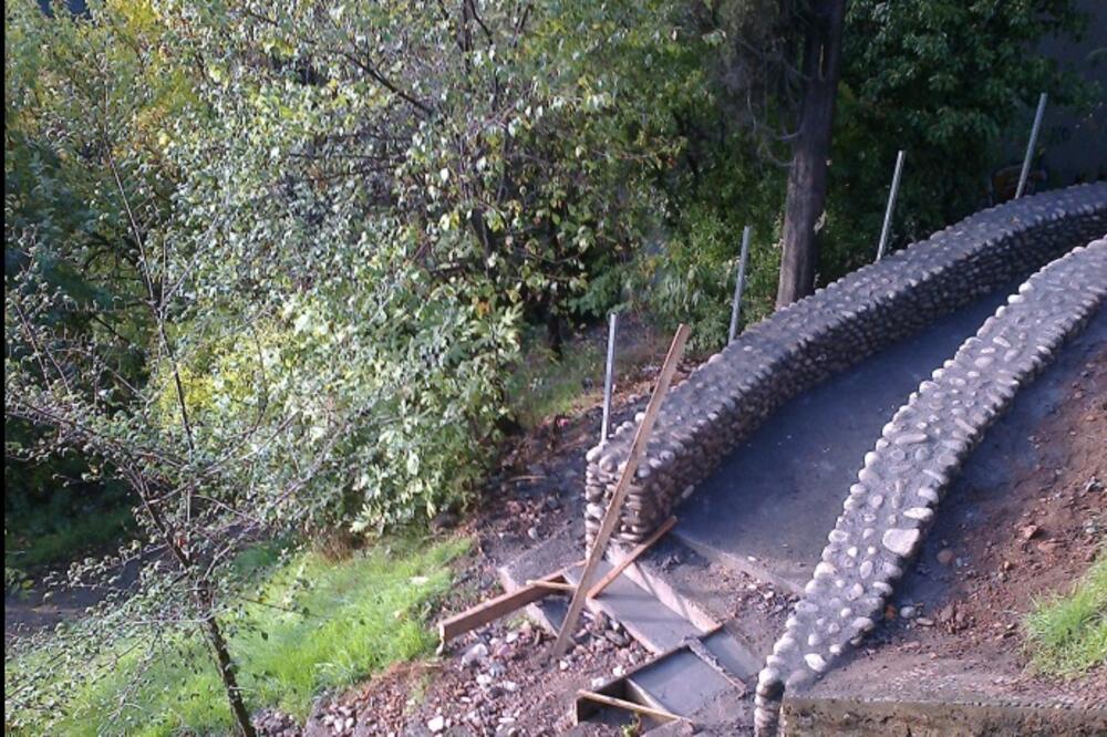 Krajnja tačka novog šetališta uz Moraču, sa južne strane, Foto: Borislav Vukićević