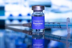 Proizvođači: Ako je omikron soj otporan na vakcine, nove spremne...