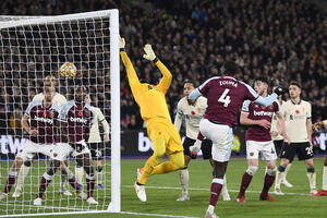 Nema šale sa Vest Hemom: "Čekićari" nadigrali Liverpul za drugo...