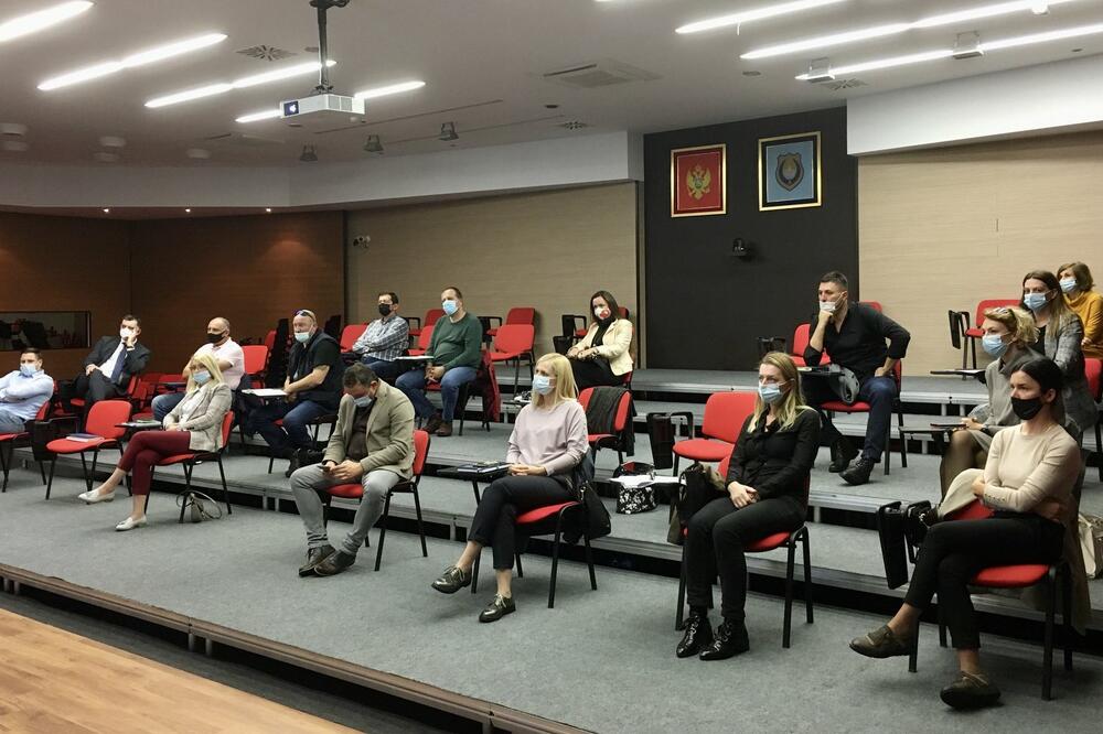 Sa sastanka Opštinskog tima zaštite i spašavanja, Foto: Opština Tivat