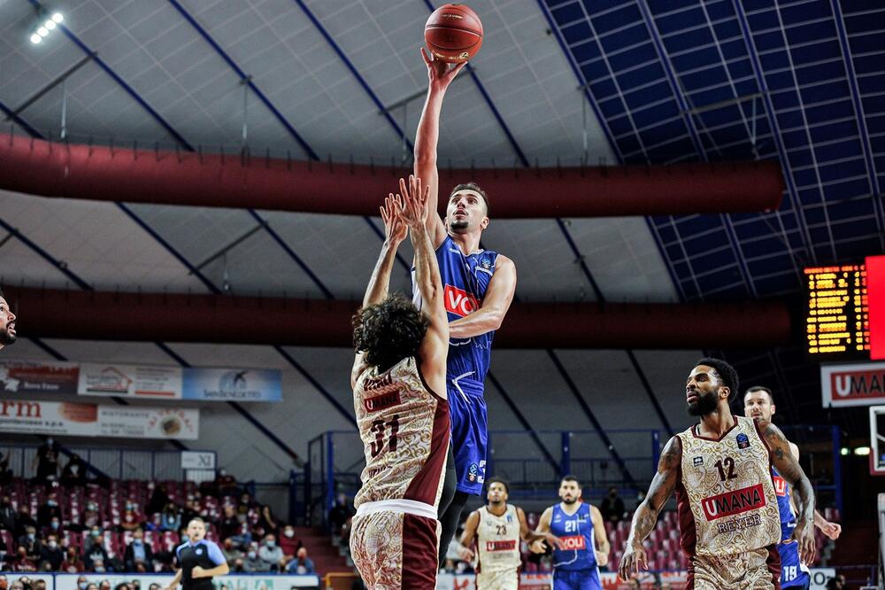 Atić na meču sa Venecijom, Foto: Alessandro Scarpa - Reyer