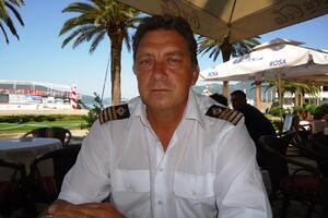 I ljudi i brodovi su "plakali": Sahranjen kapetan Rajko Čavor