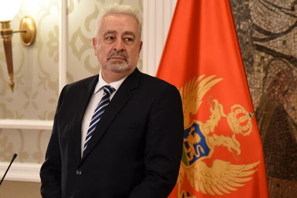 Kada će se Krivokapić vakcinisati?