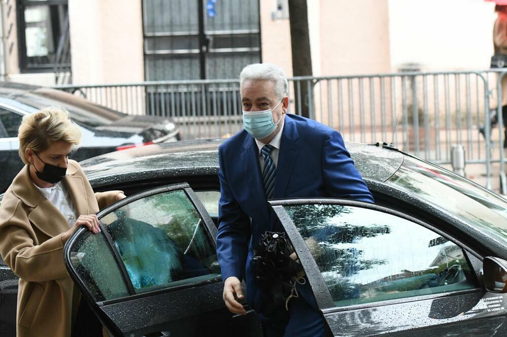 Krivokapić je samo prvog radnog dana na posao došao taksijem, Foto: Savo Prelević