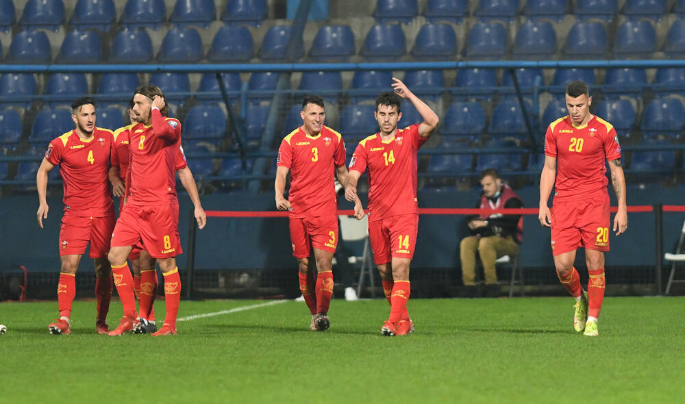 Crnogorski fudbaleri, Fudbalska reprezentacija Crne Gore, Crna Gora - Holandija, Stefan Savić, Matija Šarkić, Milutin Osmajić, Nikola Vujnović