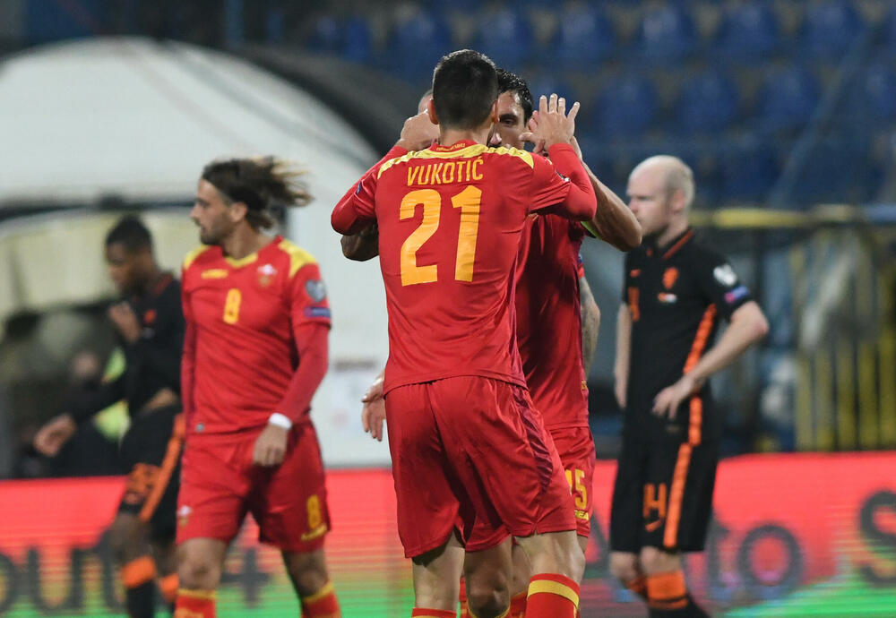 Crnogorski fudbaleri, Fudbalska reprezentacija Crne Gore, Crna Gora - Holandija, Stefan Savić, Matija Šarkić, Milutin Osmajić, Nikola Vujnović