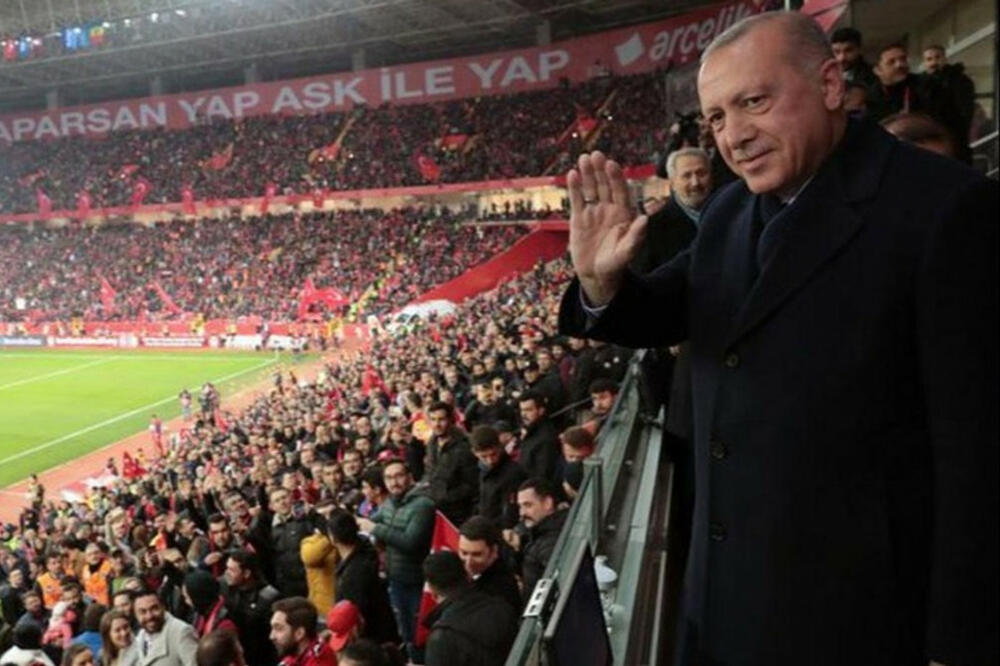 Erdogan na jednom od mečeva turske selekcije, Foto: Printscreen