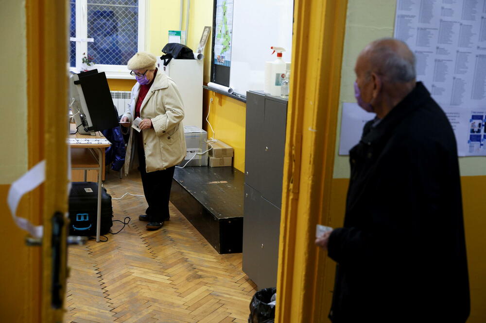 Sa biračkog mjesta u Sofiji, Foto: Reuters