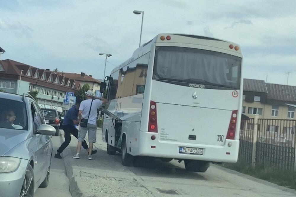 Haos ispred Autobuske stanice, Foto: Tufik Softić