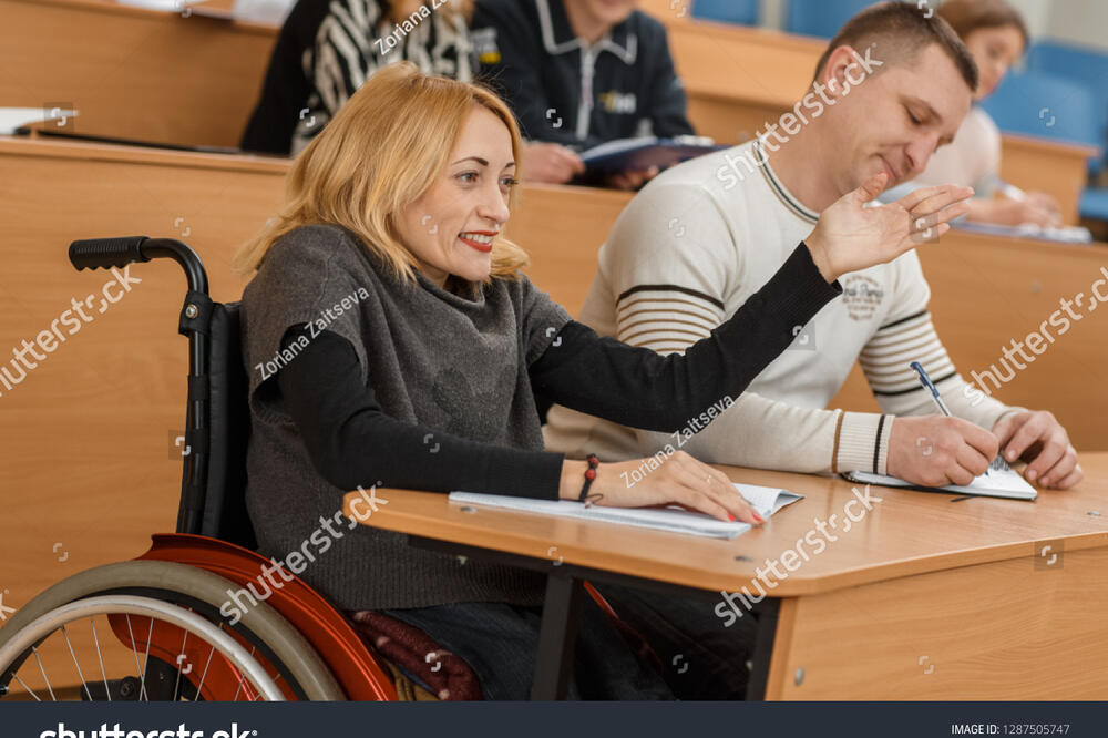 Personalni asistent pomaže u zadovoljavanju socijalnih, obrazovnih, sportskih i drugih potreba, Foto: Shutterstock