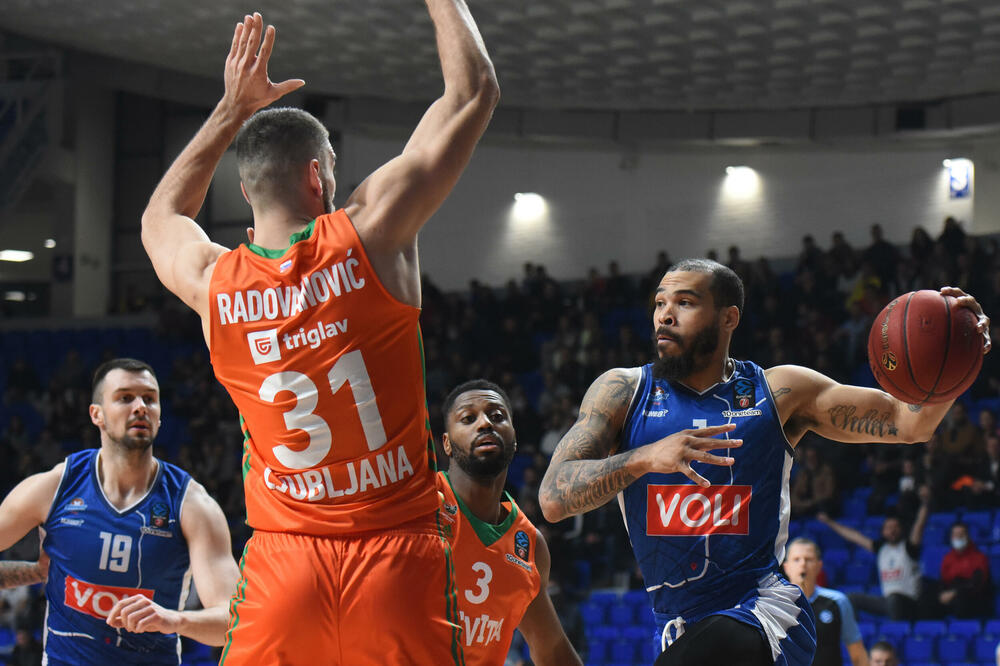 Kobs na sinoćnjem meču, Foto: Savo Prelević