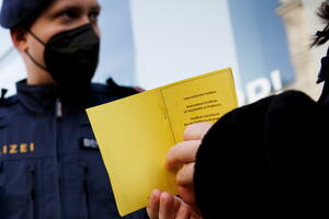 U Njemačkoj i Austriji redovi za vakcine