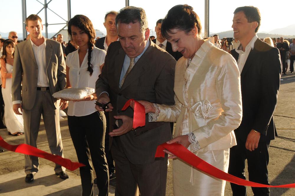 Sa svečanog otvaranja fabrike 2011. godine koja nikada nije proradila, Foto: Vesko Belojević