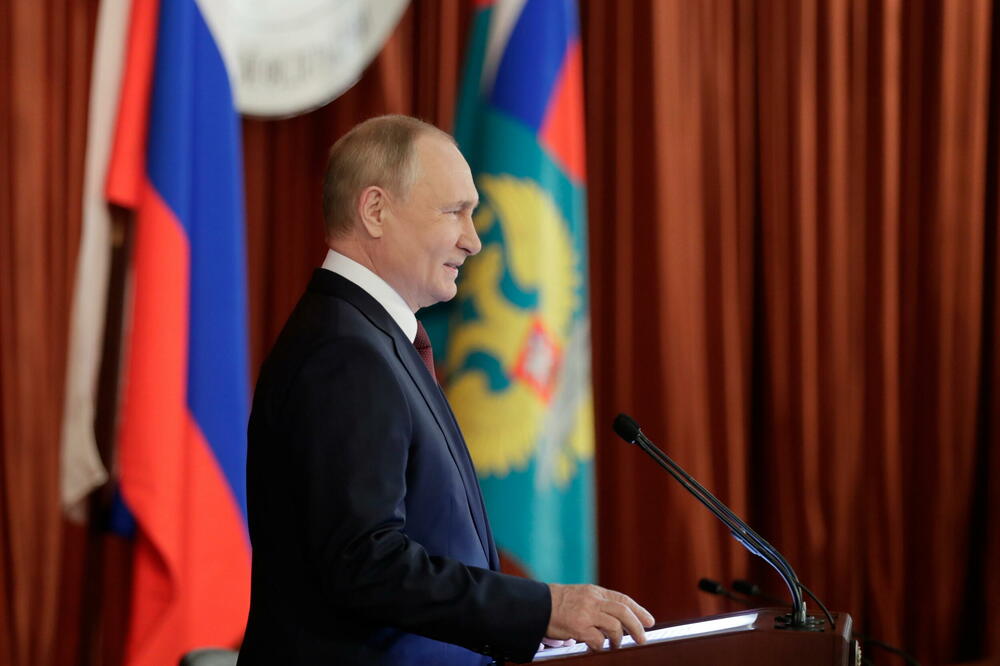 Putin prilikom obraćanja spoljnopolitičkim zvaničnicima, Foto: REUTERS