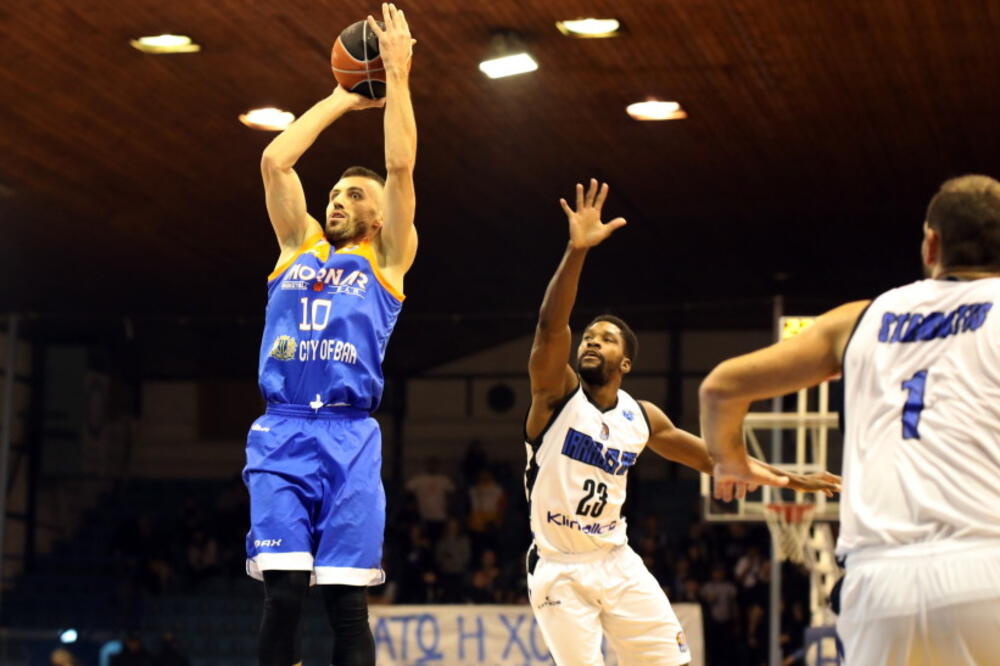 Nemanja Gordić na meču sa Iraklisom, Foto: FIBA