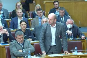 Knežević: Nije istina da smo odustali od rekonstrukcije...