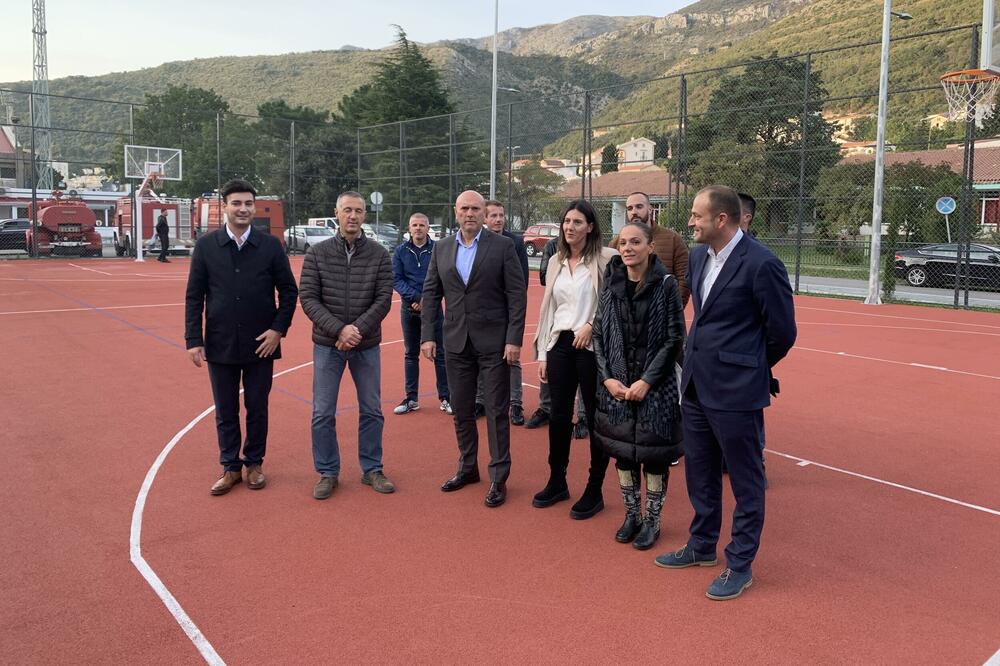 Carević sa delegacijom otvorio terene, Foto: Vuk Lajović