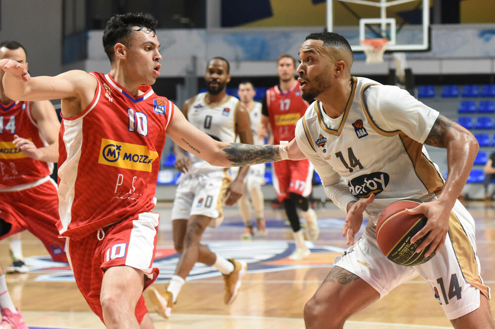 Džastin Edvards, Foto: SC Derby