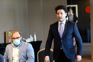 Abazović: Demokrate da odluče je li im bliža URA ili DF, nemam...