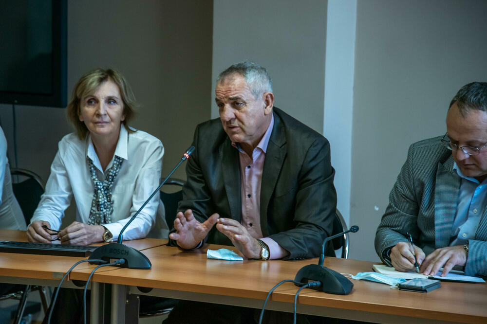 Mitrović speaks at the meeting, Photo: Ministry of Ecology, Spatial Planning and Urbanism