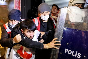 Demonstranti tražili ostavku Erdogana: Turska policija razbila...