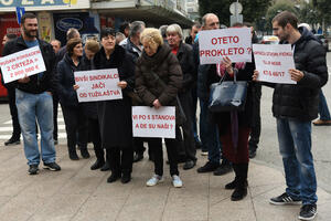 Radnike iz nemetalskog sektora pomoći će drugim zakonom