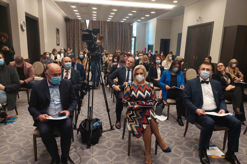 Sa konferencije, Foto: NVO Preporod