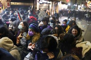 Policija u Istanbulu suzavcem rastjerala skup žena