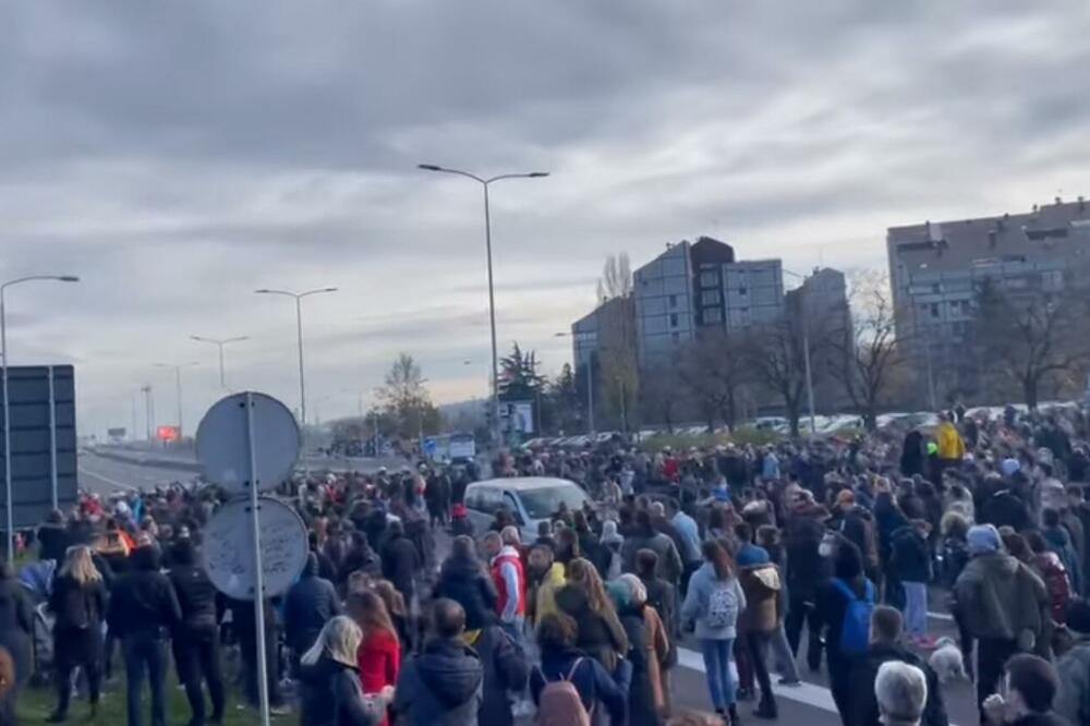 Blokada puta kod Sava centra u Beogradu, Foto: screenshot/N1