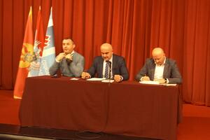 Izabrano Predsjedništvo SNP-a: "Nova Vlada da obavlja svoju...