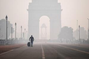 Indija i zagađenje vazduha: Pronalazač reciklira smog u podne...