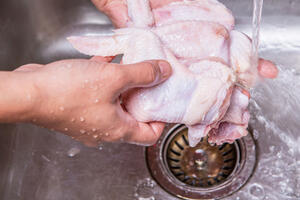Da li treba da perete piletinu prije kuvanja? Evo odgovora