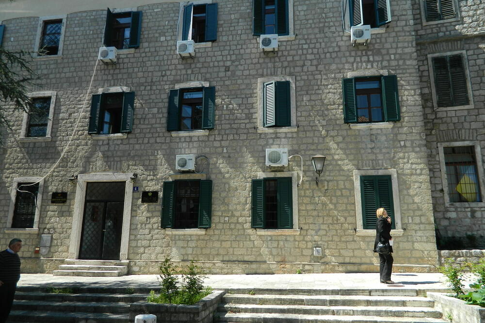 Zgrada Osnovnog suda u Herceg Novom (arhiva)