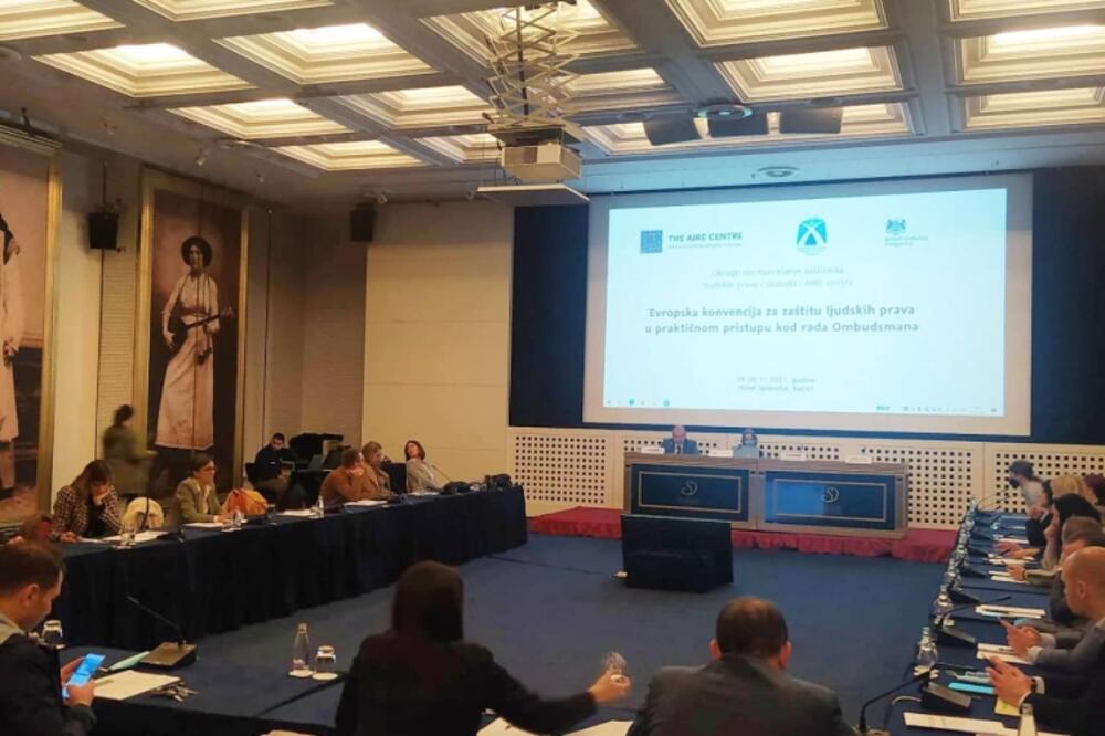 Sa okruglog stola, Foto: Institucija Zaštitnika