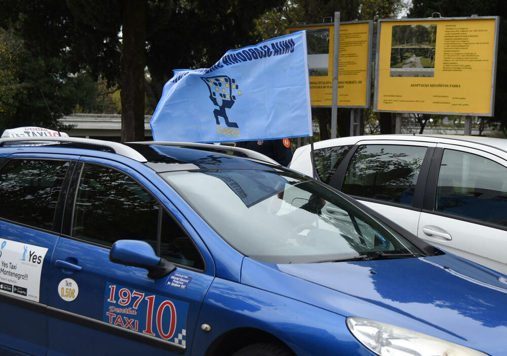 <p>"Nerad inspekcija, rapidni rast sive ekonomije, koja je uništila 2021. turističku sezonu, koja je trebalo da nam bude godina oporavka. Želimo da ukažemo da ima 1.500 preduzetnika koje nisu pitali u kakvim uslovima rade",</p>