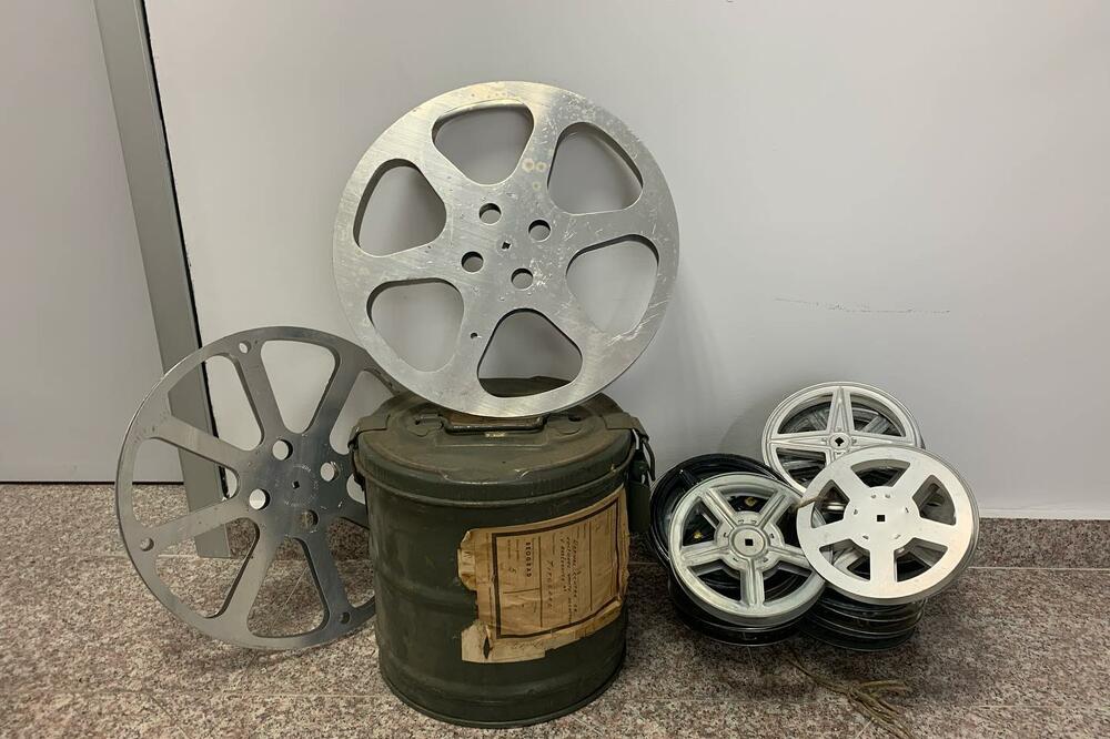 Na poklon predmeti sa slike, Foto: Crnogorska kinoteka