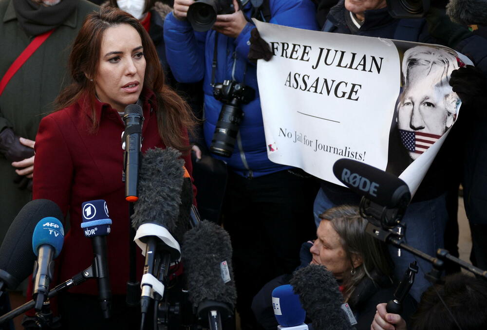 Asanžova partnerka Stela Moris