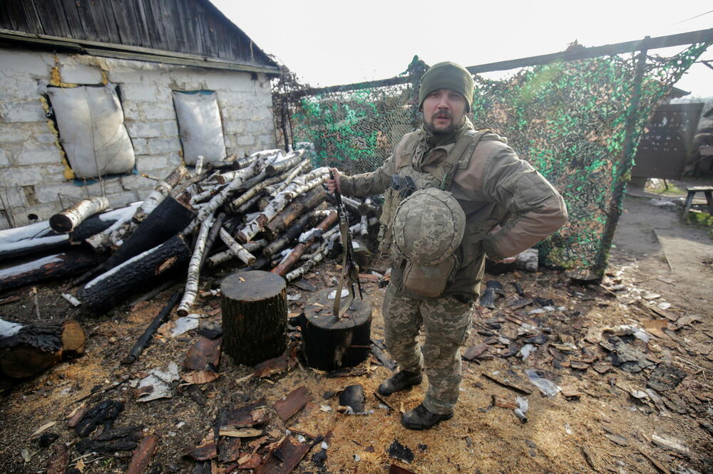 Ukrajinski vojnik na borbenom položaju u Luganskoj oblasti, Foto: MARIAN KUSHNIR