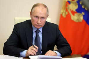 Putin u razgovoru sa Šolcom pozvao na ozbiljne razgovore sa NATO-om