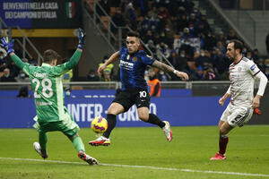 Inter lider: Kaljari preživio kanonadu i primio četiri gola