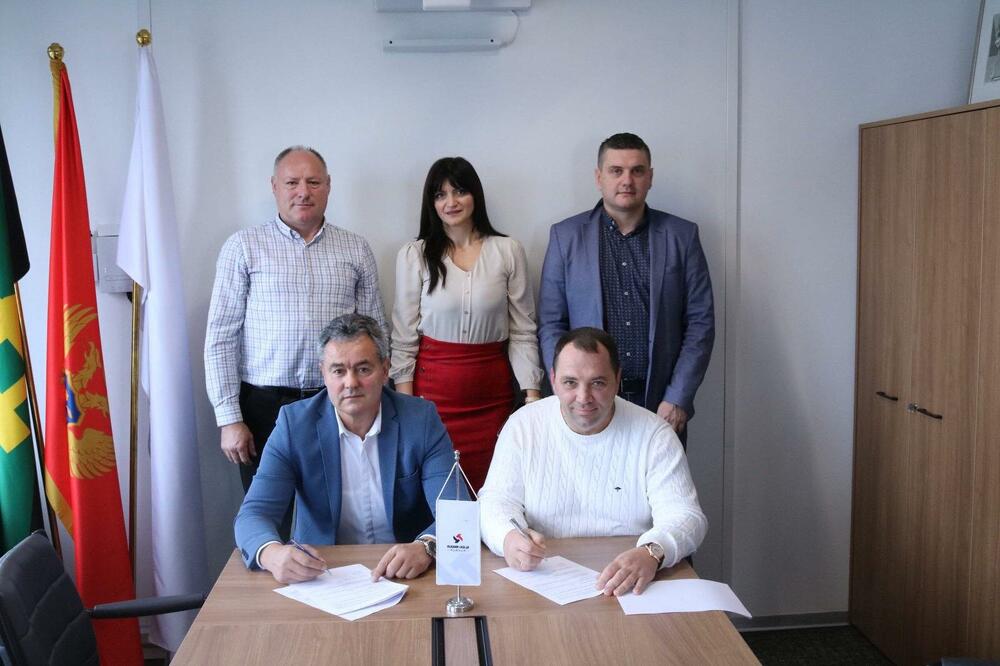 Sa potpisivanja ugovora, Foto: Rudnik uglja Pljevlja