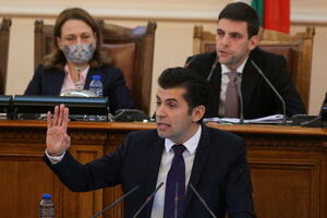 Šarena koalicija na vlasti u Bugarskoj: Šta se očekuje i koliko će...