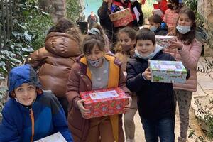 Rotarijanci obradovali mališane: Stigli novogodišnji paketići iz...