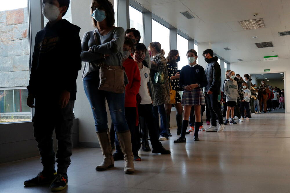 Vakcinacija djece od 11 do 15 godina nedaleko od Madrida u Španiji